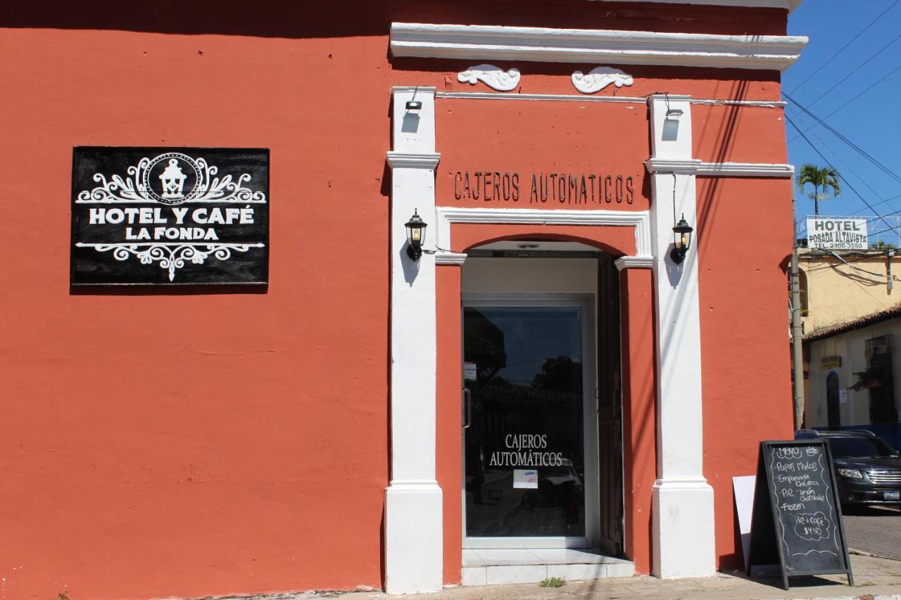 Hotel Y Cafe Ixmati Suchitoto Екстер'єр фото