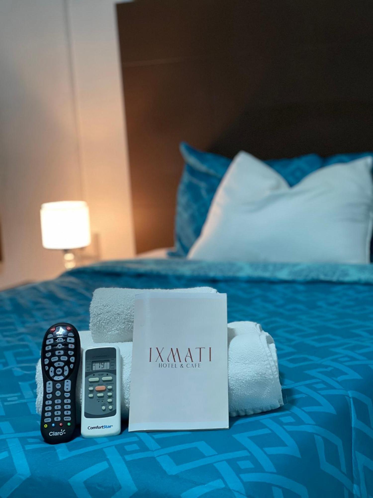 Hotel Y Cafe Ixmati Suchitoto Екстер'єр фото