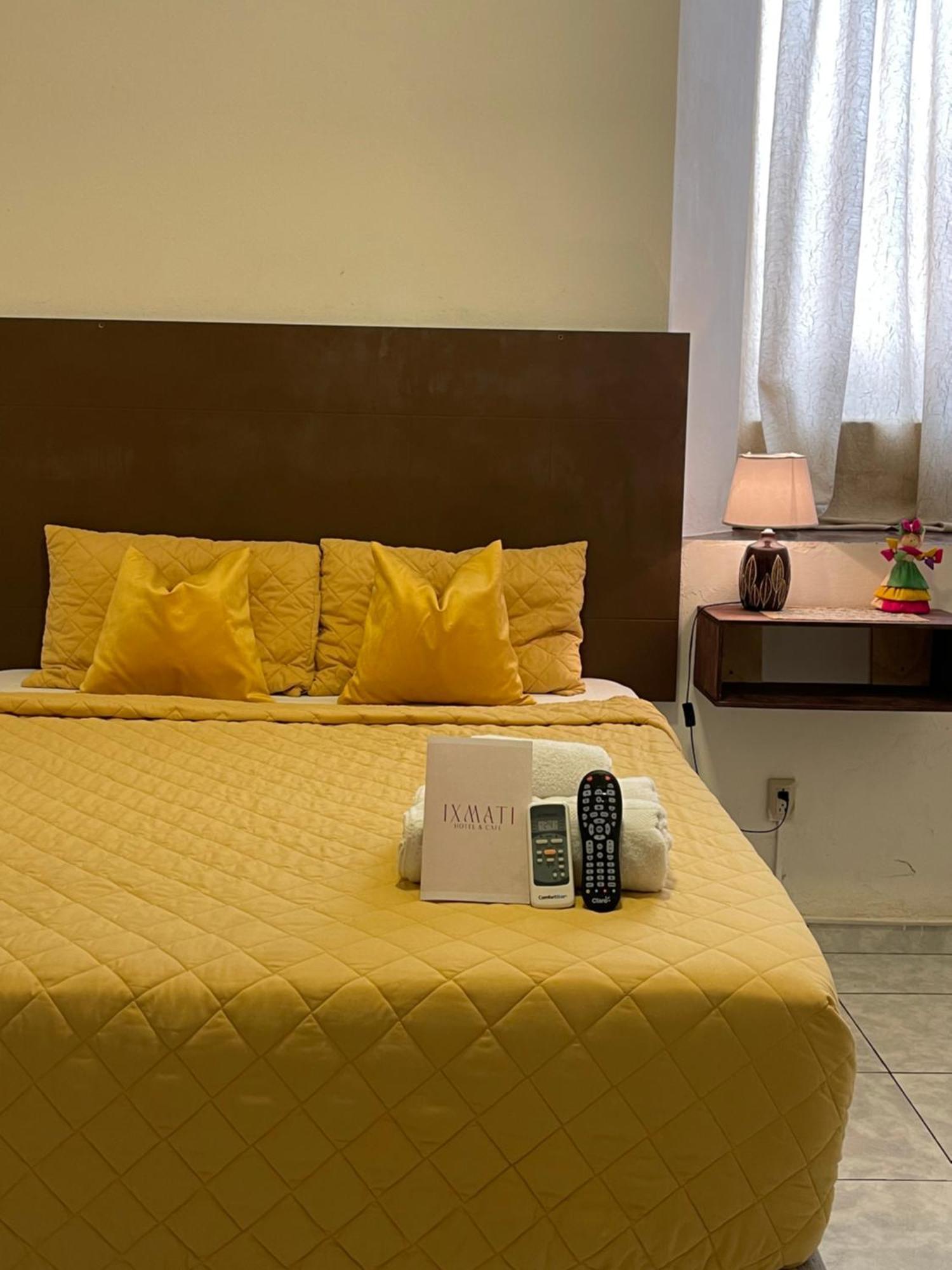 Hotel Y Cafe Ixmati Suchitoto Екстер'єр фото